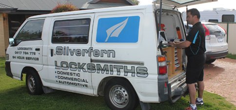 Silverfern Mobile Locksmith at work